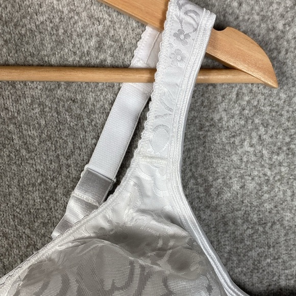 Playtex 18 hour bra 4745 new in package white 48C wire free full coverage - Picture 3 of 10